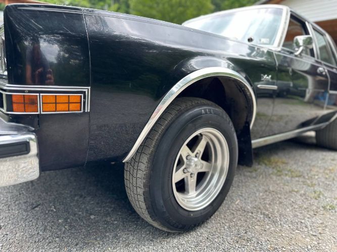 Dodge-Diplomat-1983-Black-4