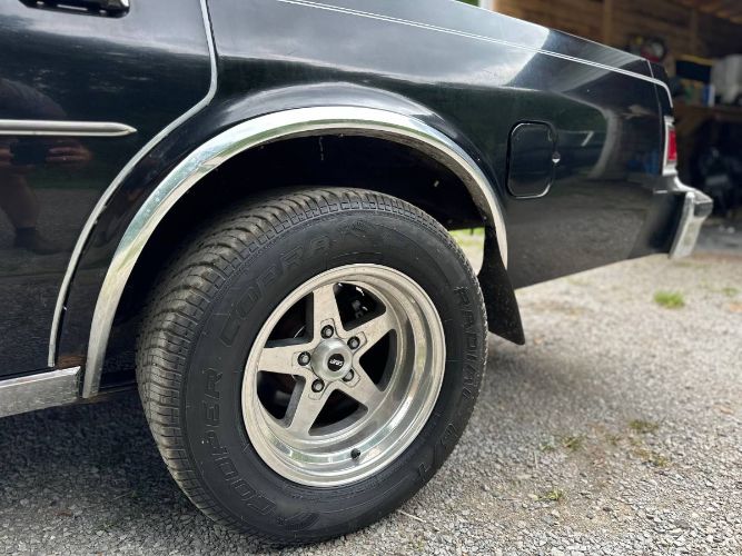 Dodge-Diplomat-1983-Black-9