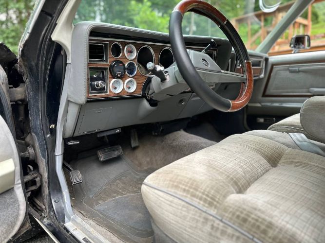Dodge-Diplomat-1983-Black