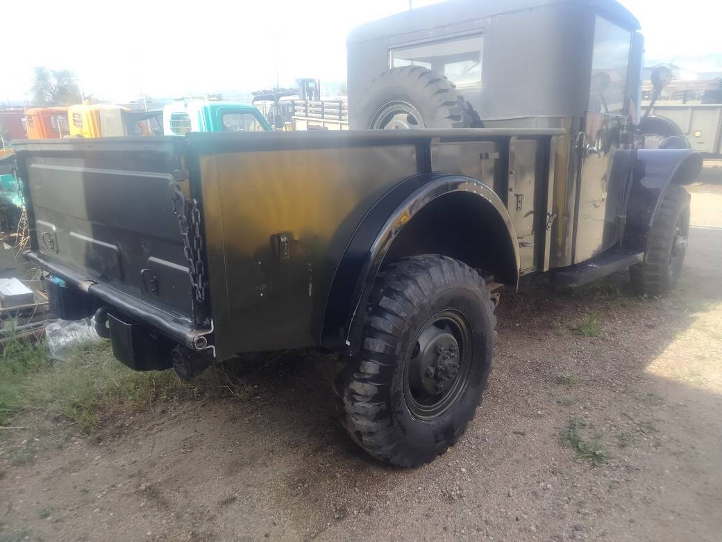 Dodge-M37-1951-green-2