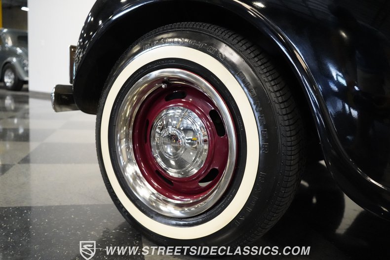 Dodge-Other-1938-Black-Beige-21
