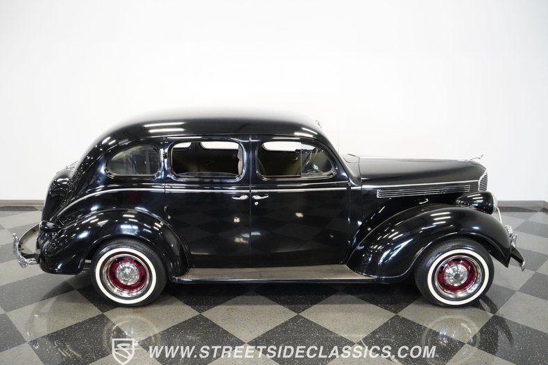Dodge-Other-1938-Black-Beige-37