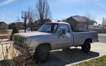 Dodge-Other-1976-Silver-11