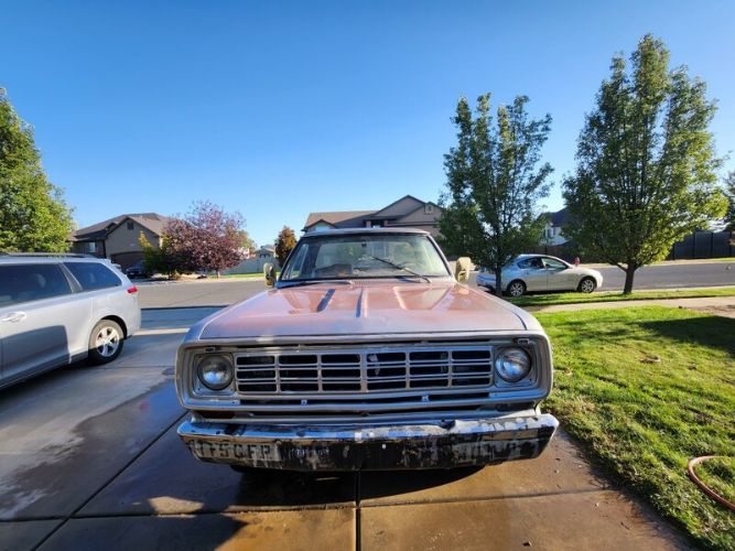 Dodge-Other-1976-Silver-12