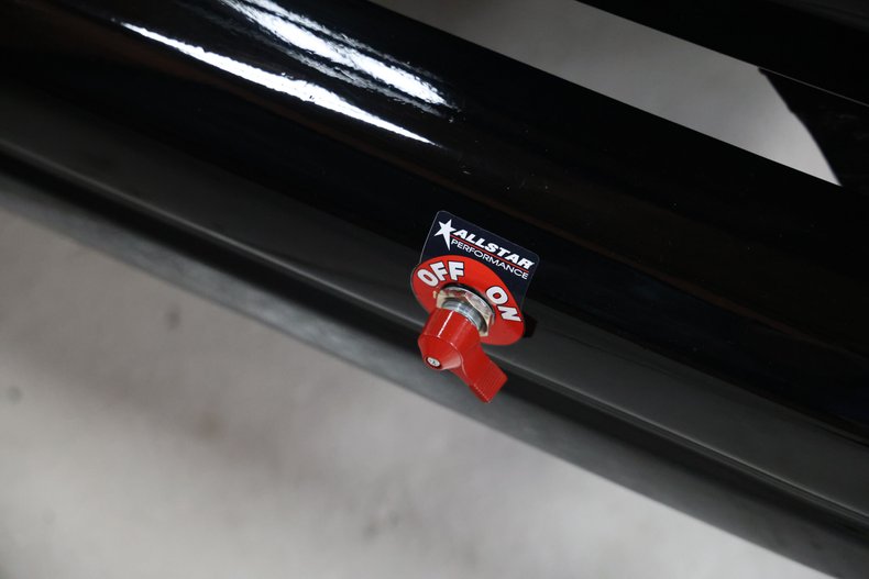 Dodge-Other-1992-Black-Red-16