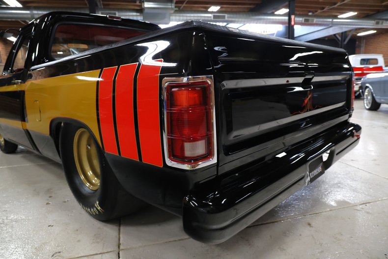 Dodge-Other-1992-Black-Red-18