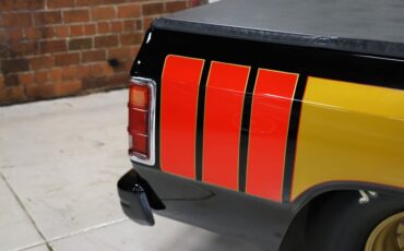 Dodge-Other-1992-Black-Red-34