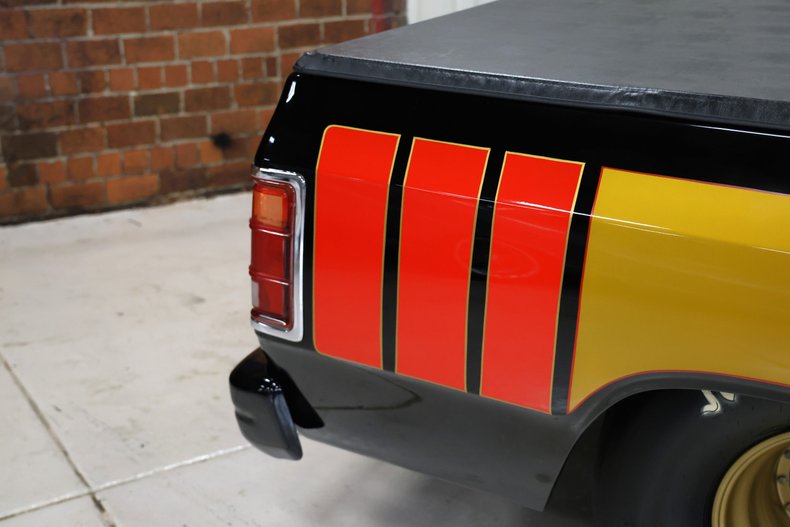 Dodge-Other-1992-Black-Red-34