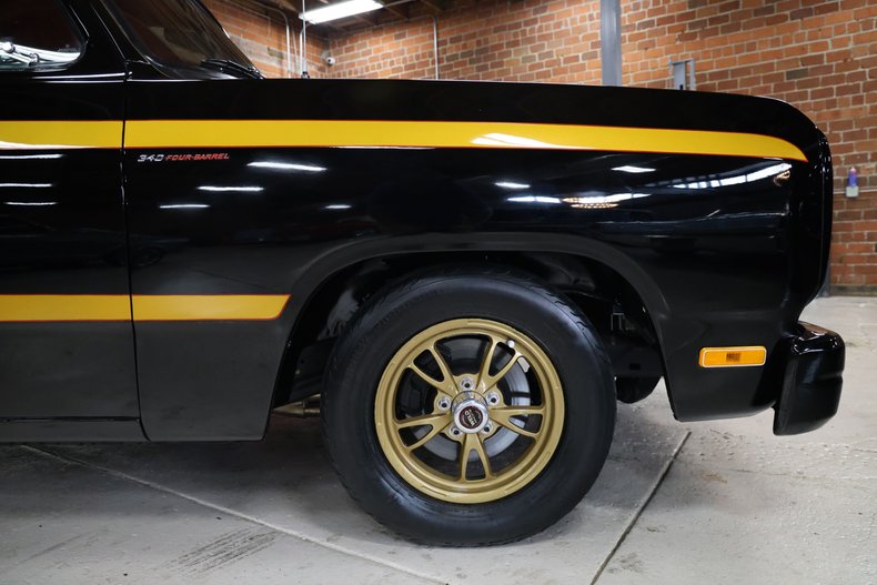 Dodge-Other-1992-Black-Red-9