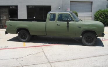 Dodge-Other-Pickups-1977-Extended-Cab-Pickup-1