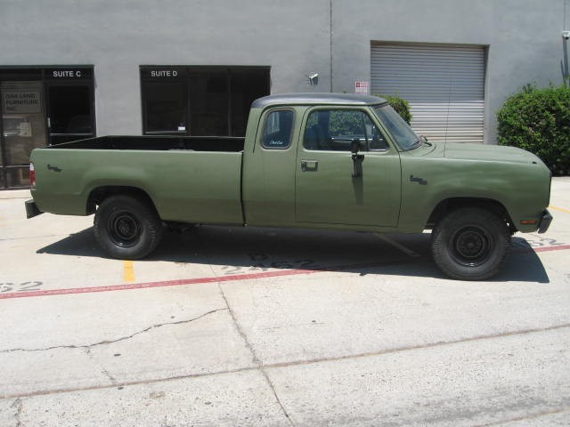 Dodge-Other-Pickups-1977-Extended-Cab-Pickup-1