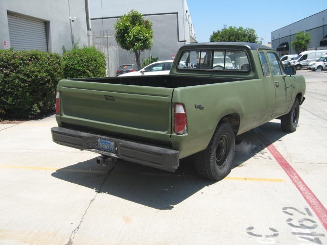 Dodge-Other-Pickups-1977-Extended-Cab-Pickup-2