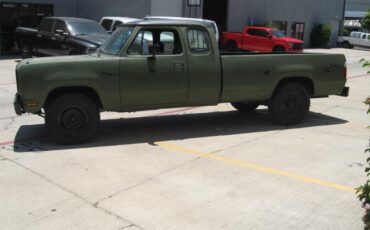 Dodge-Other-Pickups-1977-Extended-Cab-Pickup-5
