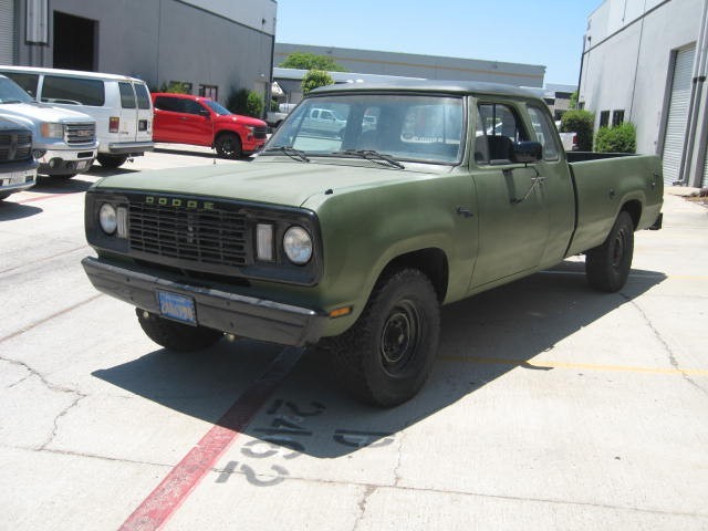 Dodge-Other-Pickups-1977-Extended-Cab-Pickup-6