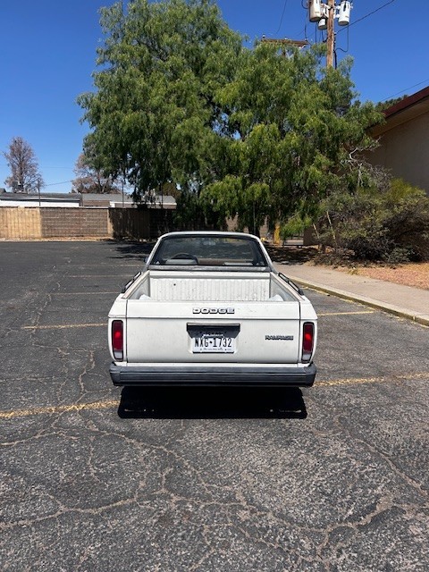 Dodge-Other-Pickups-1983-pick-up-3