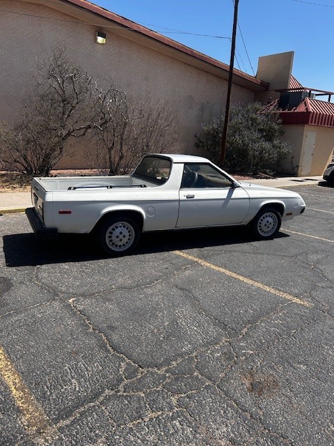 Dodge-Other-Pickups-1983-pick-up-5