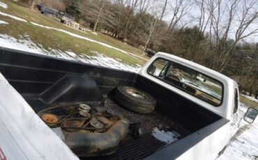Dodge-Pickup-1985-White-1