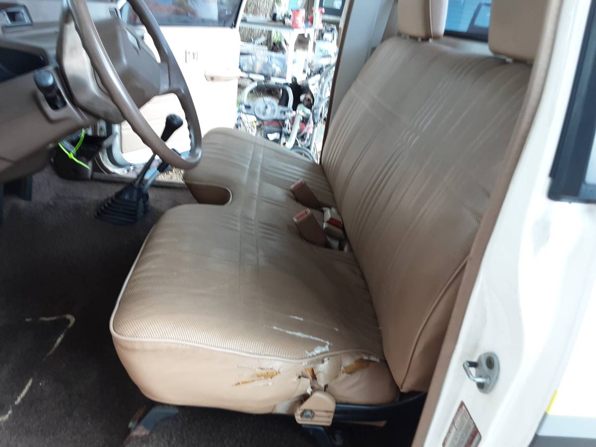 Dodge-Power-ram-50-4x4-diesel-1988-13