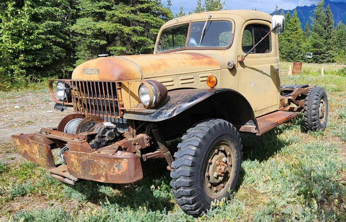 Dodge-Power-wagon-1950-green