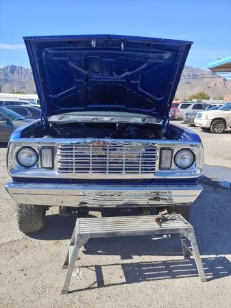 Dodge-Power-wagon-1977-Blue-2