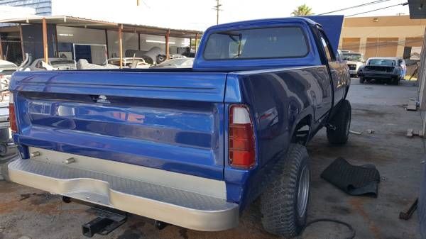 Dodge-Power-wagon-1977-Blue-3
