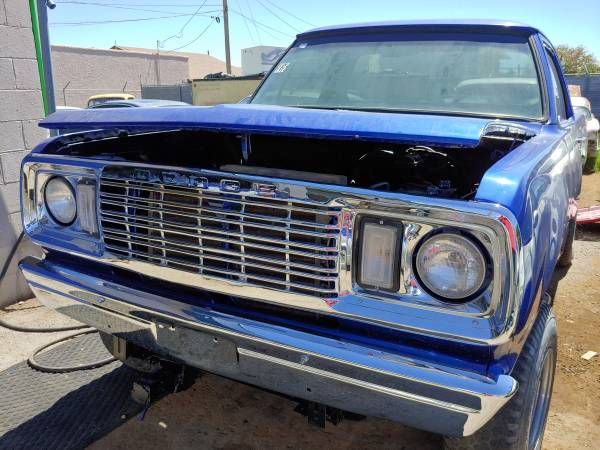 Dodge-Power-wagon-1977-Blue-4