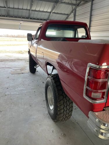 Dodge-Power-wagon-1983-Red-Black-11