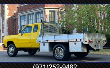 Dodge-RAM-350-1993-Truck-2