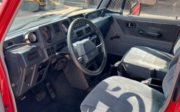 Dodge-Raider-1987-red-6