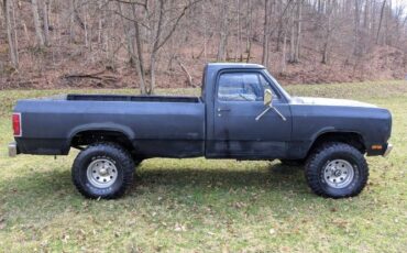 Dodge-Ram-1982-18