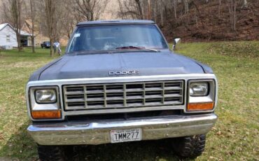 Dodge-Ram-1982-6