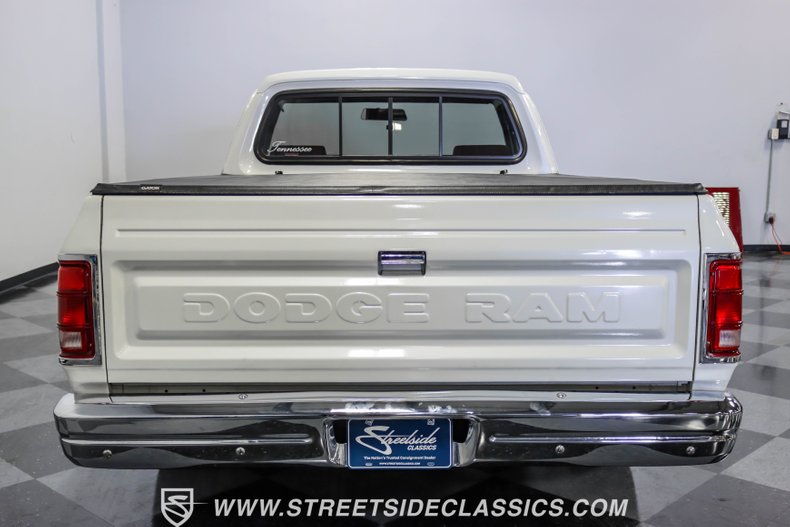 Dodge-Ram-1991-White-Red-10
