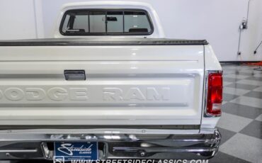 Dodge-Ram-1991-White-Red-26