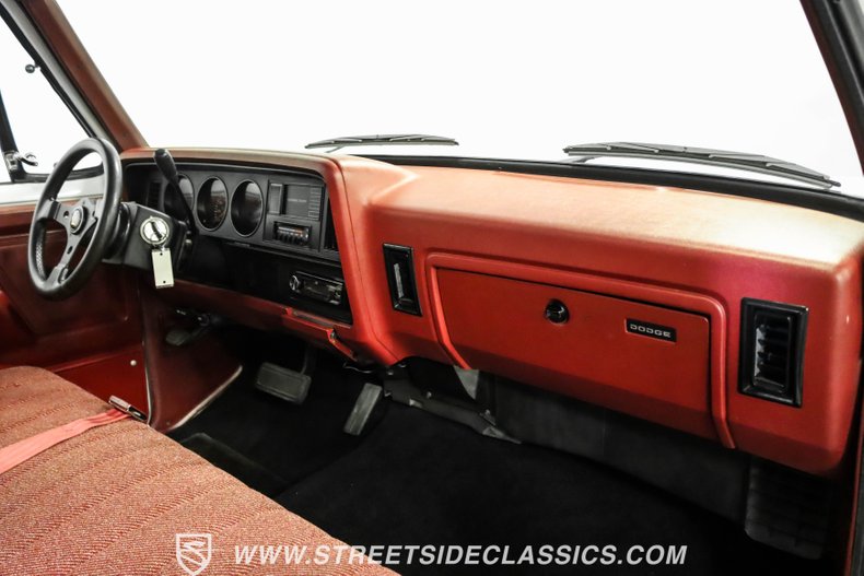 Dodge-Ram-1991-White-Red-49