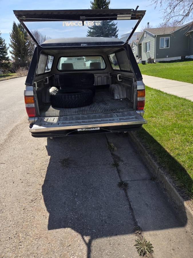 Dodge-Ram-50-convertible-cab-1989-silver-3