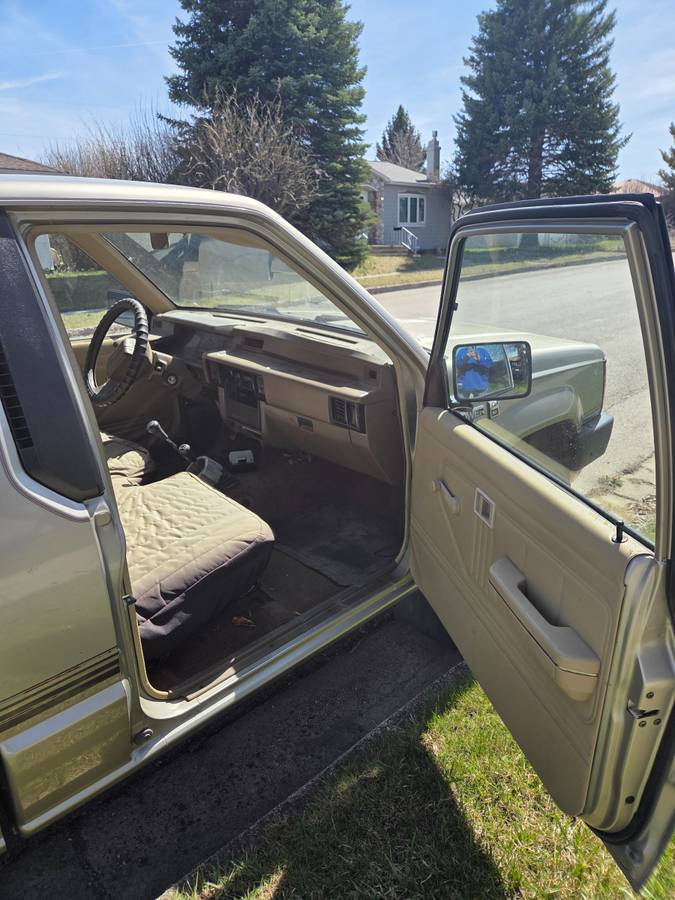 Dodge-Ram-50-convertible-cab-1989-silver-4
