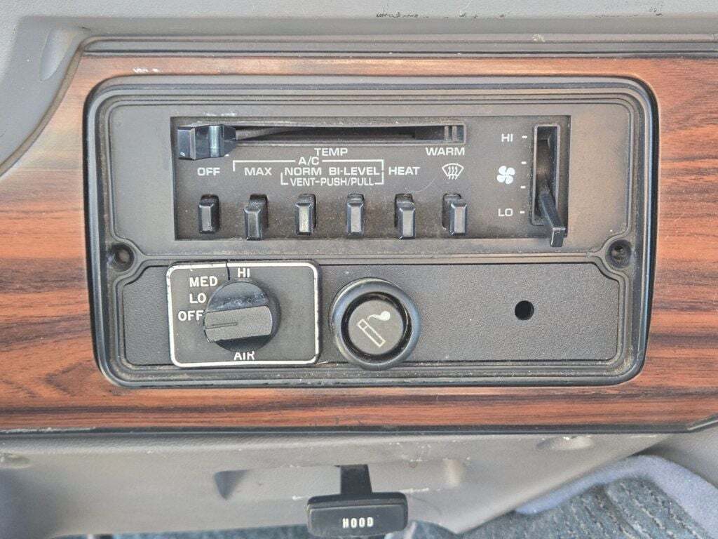 Dodge-Ram-Van-1994-18