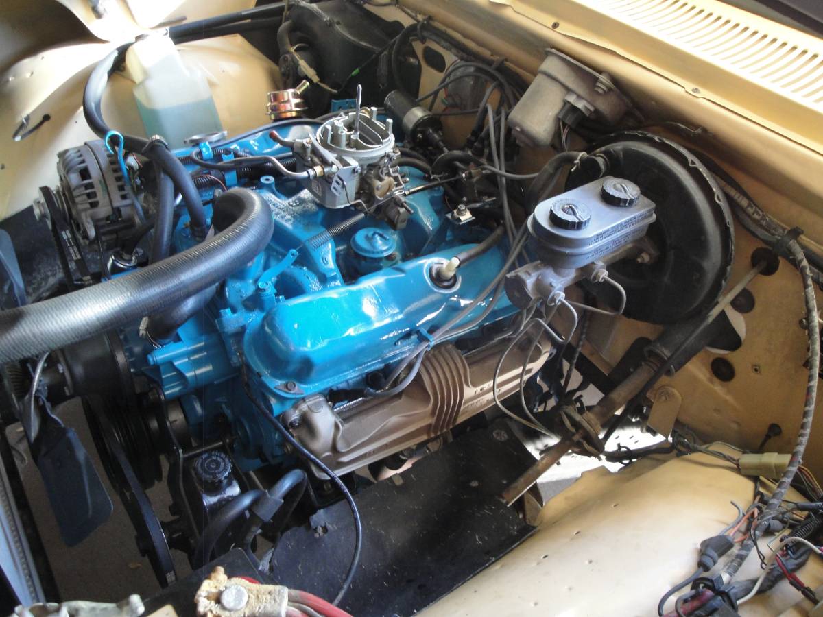 Dodge-Ram-d150-1982-17