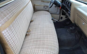 Dodge-Ram-d150-1982-6