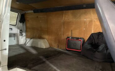 Dodge-Ram-van-2500-1991-white-8