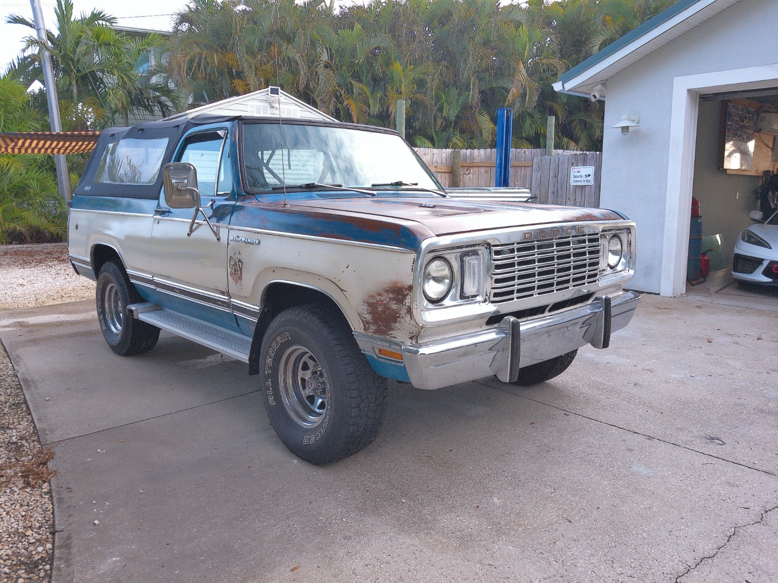 Dodge-Ramcharger-1977-SUV-3