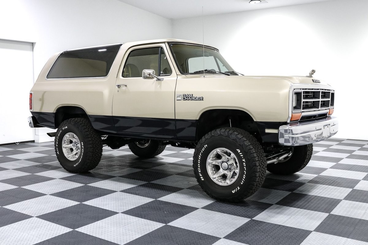 Dodge Ramcharger 1986 SUV