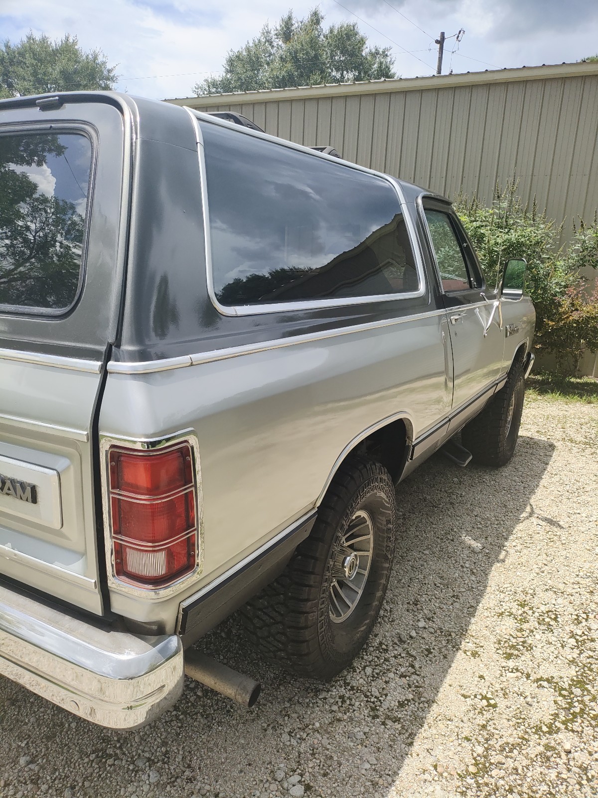 Dodge-Ramcharger-1987-15