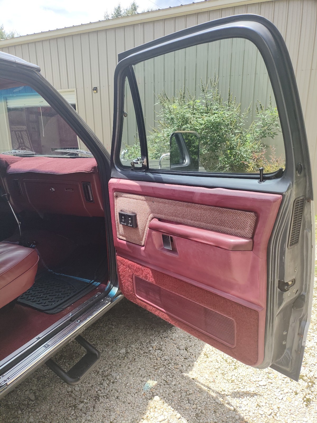 Dodge-Ramcharger-1987-18