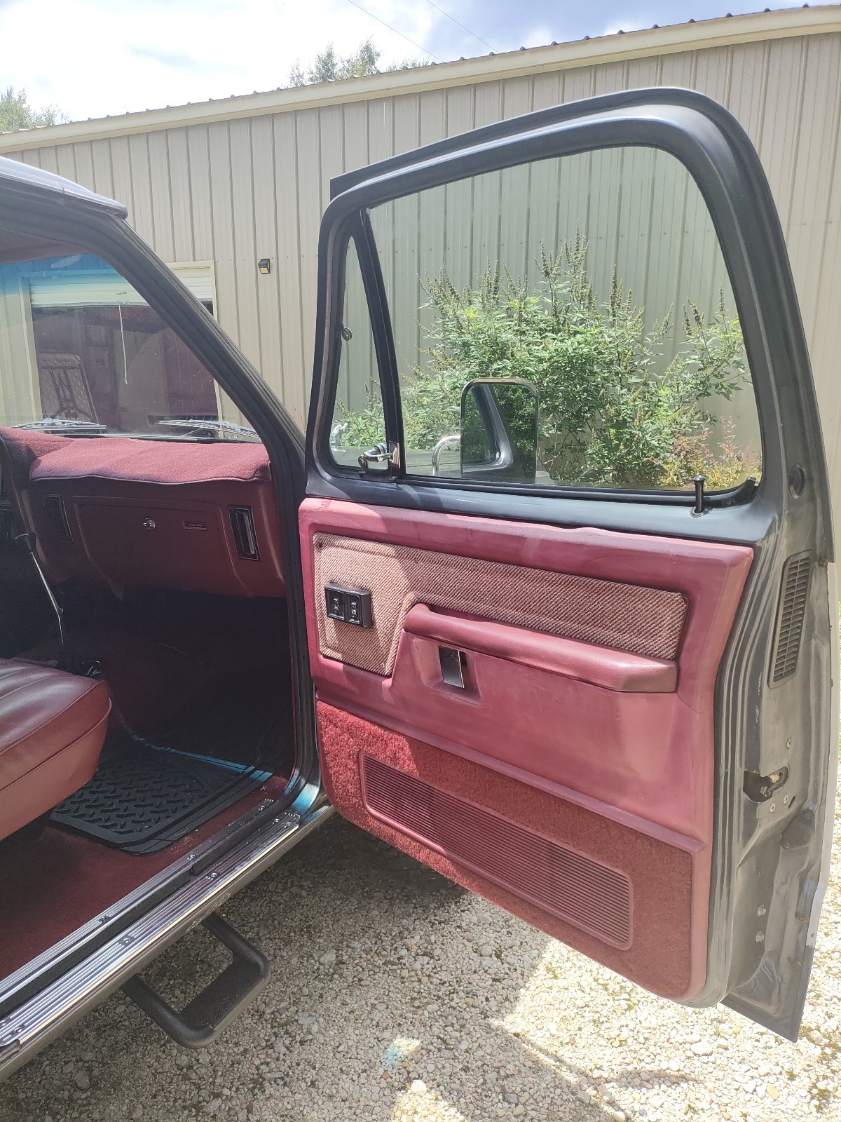 Dodge-Ramcharger-1987-26