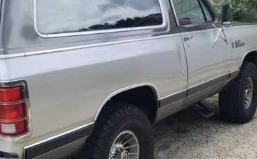 Dodge-Ramcharger-1987-5