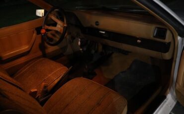 Dodge-Rampage-1982-White-Tan-4