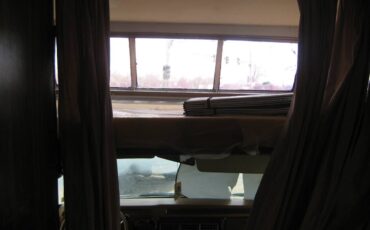 Dodge-Shasta-class-c-motorhome-1977-white-6