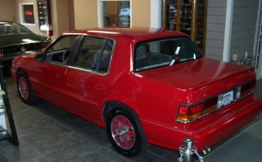Dodge-Spirit-1991-Sedan-1