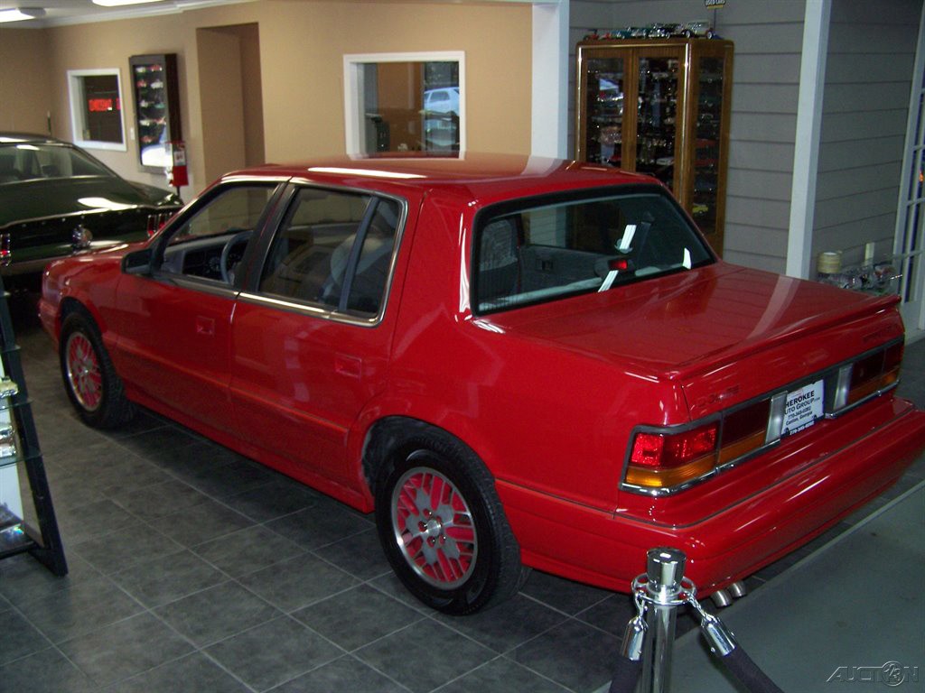 Dodge-Spirit-1991-Sedan-1
